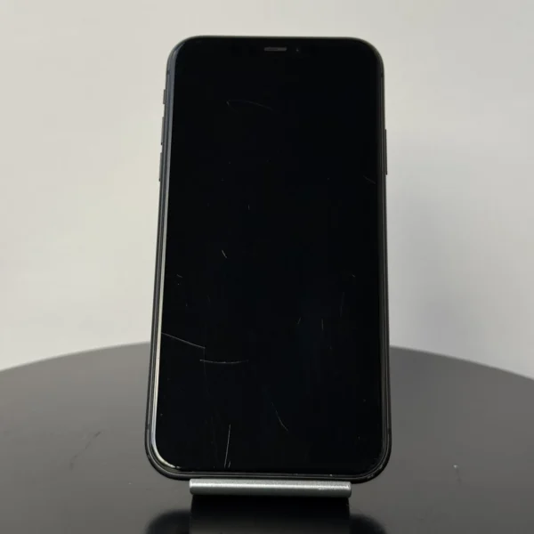 iPhone 11 64 GB negro exhibición MersaTechnology