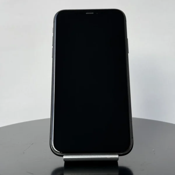 iPhone 11 64 GB negro exhibición MersaTechnology